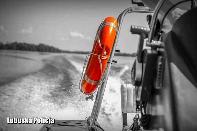 Lubuskie: Postanowił popływać w jeziorze. Utonął na oczach żony