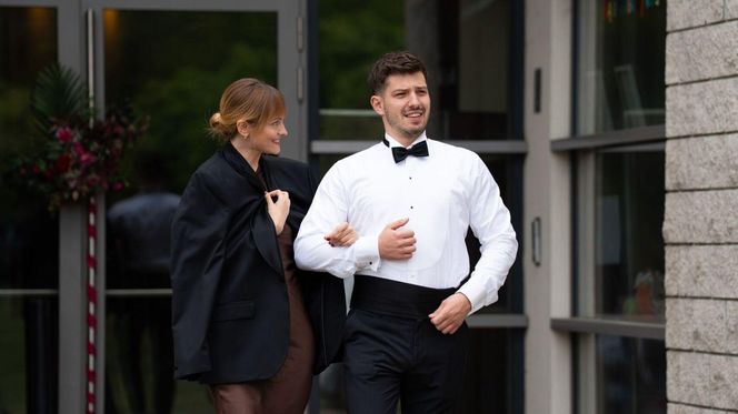 Barwy szczęścia odc. 3245. Ola (Michalina Robakiewicz), Justin (Jasper Sołtysiewicz)