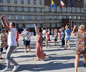 Rudzko Potańcówka - jako bywało, czyli taneczne rytmy na rynku w Rudzie Śląskiej