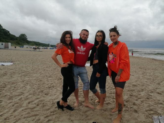 Ekipa Eska Summer City odwiedziła Kołobrzegi i wzięła udział w zawodach w poławianiu i przesiewaniu bursztynu
