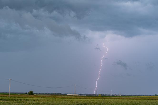 Burze nad Polską. Zniszczenia na Lubelszczyźnie: zerwane dachy, powalone drzewa