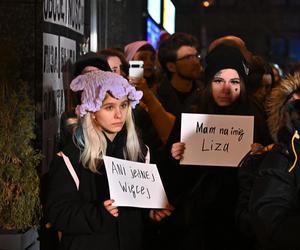 Cichy marsz po śmierci 25-letniej Białorusinki. „Miałaś na imię Liza. Niestety miałaś, nie żyjesz”
