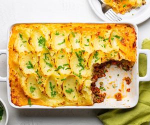 Kiedy krucho z czasem, szykuję tę zapiekankę. Rodzina ją uwielbia