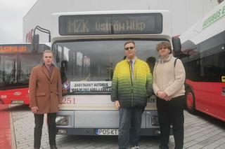 Zabytkowy autobus dla stowarzyszenia