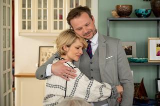 Barwy szczęścia, odcinek 2717. Bożena (Marieta Żukowska), Bruno (Lesław Żurek)