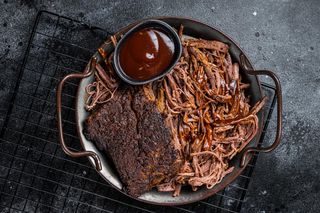 Do tacosów, kanapek czy sałatki? Szarpana wieprzowina z pomarańczami i oregano