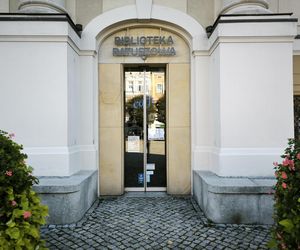 Biblioteka Ratuszowa zachowa zezwolenie na alkohol