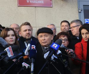  „Pierwsza ofiara śmiertelna demokracji”? Kaczyński oskarża prokuraturę 