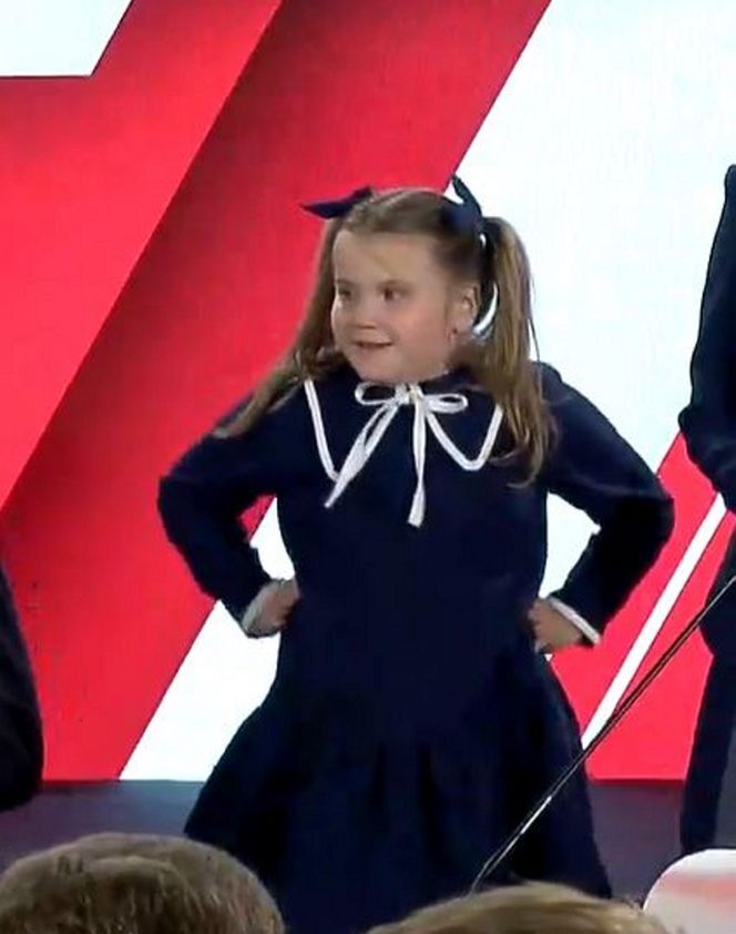 Karol Nawrocki z rodziną. Jego córka skradła show na wieczorze wyborczym