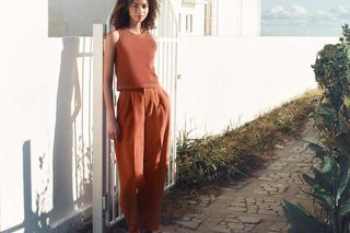 Wyjątkowa współpraca Uniqlo na wiosnę. Piekny desing i bieliżniana spuścizna 