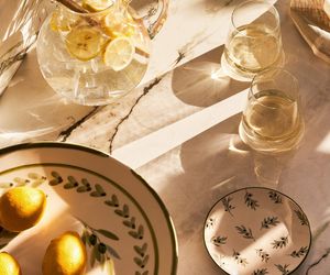 Aranżacja stołu w trendzie Italian Summer - Sophie Allport