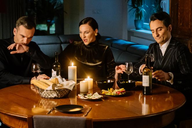 BrzydUla 2, odcinek 85 - opis, streszczenie: Francesco Capone zjawi się u Aleksa i Pauliny 