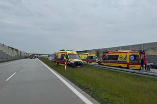 Wypadek w Szklanej Hucie pod Sieradzem na trasie S8 [ZDJĘCIA]