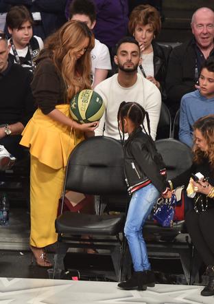 Beyonce i Blue Ivy na meczu NBA All-Star