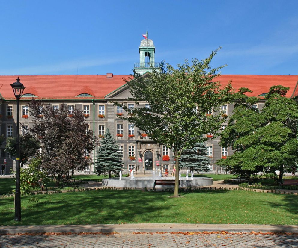 Rewolucja w Bytomiu: 5 tysięcy mieszkań trafi do miasta! Tusk obiecał 200 milionów