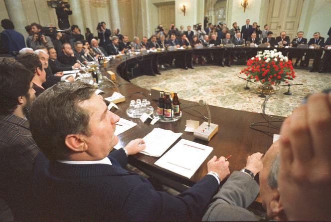34 lat temu, 6 lutego 1989 r., w Pałacu Namiestnikowskim w Warszawie rozpoczęły się obrady okrągłego stołu