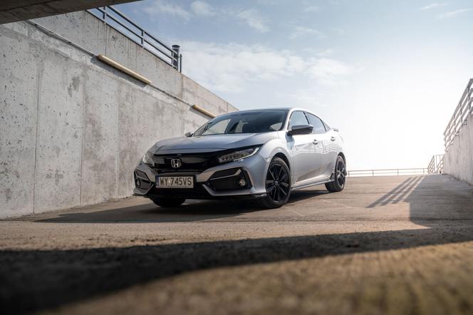 5 cech, które polubisz i 5 irytujących wad. Honda Civic 1.0 VTEC Turbo Executive Sport Line - TEST, OPINIA