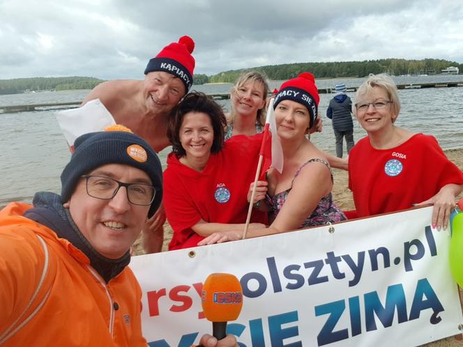 W Olsztynie pierwsza kąpiel w nowym sezonie. Morsy w CRS Ukiel