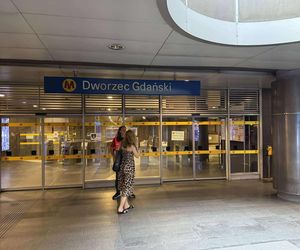 Utrudnienia w metrze w Warszawie (3.07.2025)