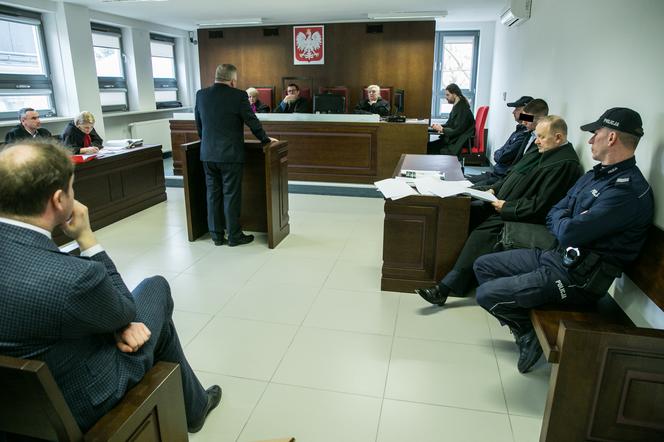 Masakrował sąsiada aż połamał nóż