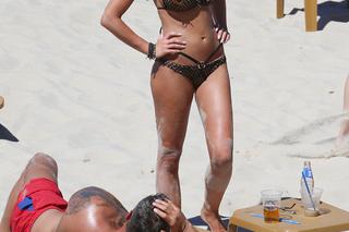 Ciągle ma coś w ustach