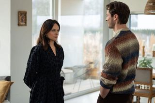 Barwy szczęścia odc. 3203 po wakacjach. Cezary (Marcel Opaliński), Natalia (Maria Dejmek)