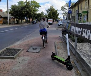 Wypadków coraz więcej. Siedlecka policja kontroluje kierowców hulajnóg elektrycznych i przypomina o obowiązujących przepisach