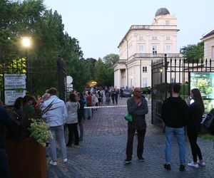 Kolejka do Ogrodu Botanicznego UW (2021 r.)