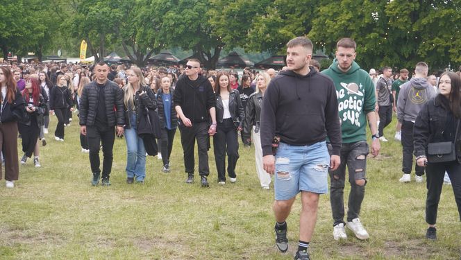 Kortowiada 2025. Koncerty na Plaży Kortowskiej przyciągnęły tłumy. Tak wyglądał drugi dzień imprezy!