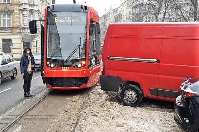 Parkuj właściwie. Zachowaj metr od torowiska - ruszyła akcja informacyjna dla kierowców