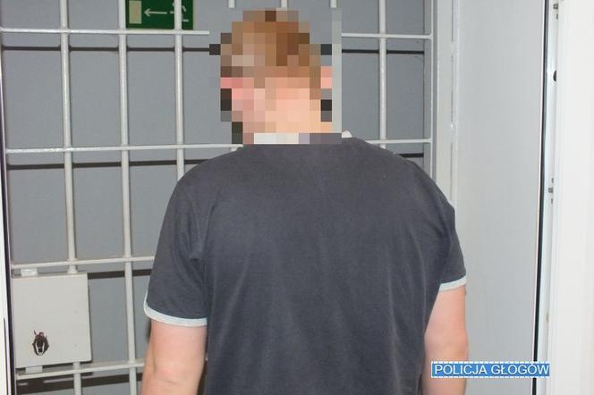 Na sąsiada rzucili się z pięściami