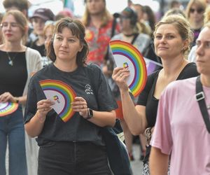 VI Toruński Marsz Równości. Przeciwnicy modlili się w centrum