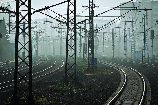 Dwa pociągi na jednym torze! Kilka metrów od tragedii w Wielkopolsce