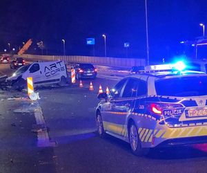 Wypadek na Wisłostradzie. Poszkodowane 6 osób, w tym dzieci