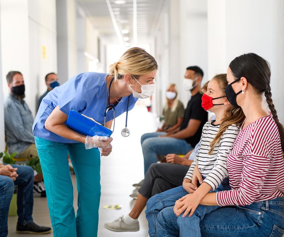 Czy wrócą maseczki? GIS rozważa powrót obostrzeń 