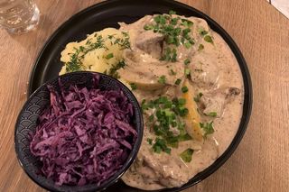 Restauracja Przystań znajduje się w Czarnowie 41A