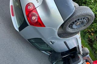 Śląskie: Samochód osoby zderzył się z rowerzystką. 20-latka trafiła do szpitala