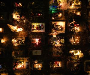 1 listopada na Cmentarzu Łostowickim w Gdańsku. Tak wygląda w dniu Wszystkich Świętych