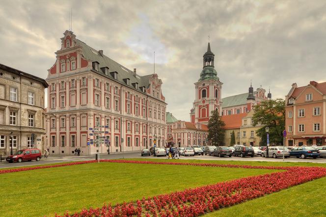 Poznań: Samochody zniknęły z placu Kolegiackiego [AUDIO, ZDJĘCIA].  Miejsce to czeka prawdziwa rewolucja!