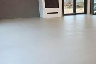 Pionowe i poziome okładziny z mikrocementu