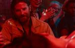 Narodziny gwiazdy, zwiastun: Lady Gaga i Bradley Cooper w A Star Is Born / kadry z trailera
