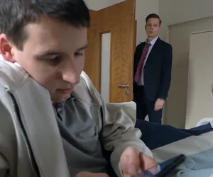 Na Wspólnej, odcinek 3661: Darek w szpitalu u Tadeusza zobaczy jak brat podgląda Darię kamerką w telefonie - ZDJĘCIA