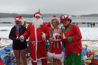 Mikołajkowa kąpiel olsztyńskich morsów