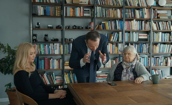 Barwy szczęścia, odcinek 3236. Karolina (Marta Dąbrowska), Bruno (Lesław Żurek), Amelia (Stanisława Celińska)