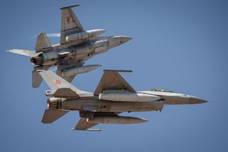 Dostawy F-16 dla Rumunii opóźnione. Winna pomoc dla Ukrainy?