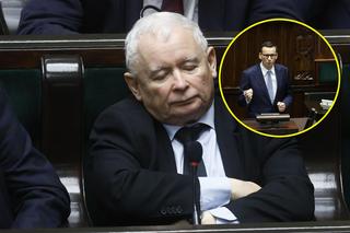Premier przemawiał, a Kaczyński... zasnął?