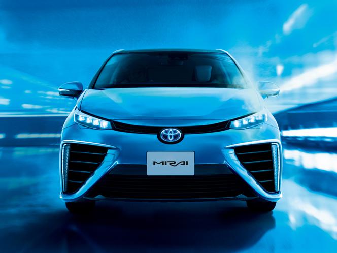 Toyota Mirai z wodorowymi ogniwami paliwowymi