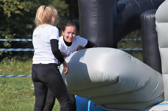 Jump and Run 2023 w Bydgoszczy. Bieg z dmuchanymi przeszkodami przyciągnął tłumy