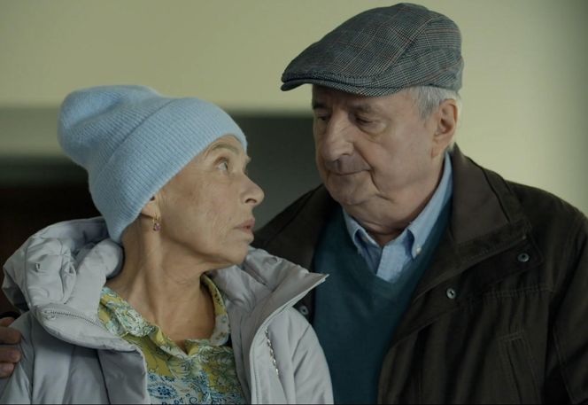 Barwy szczęścia, odcinek 3192: Krystyna (Hanna Bieluszko), Krzysztof Jaworski (Jacek Kałucki)