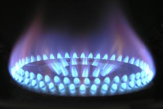 NASZ NEWS: Wielka obniżka cen gazu dla przedsiębiorców. Wicepremier Sasin ujawnia